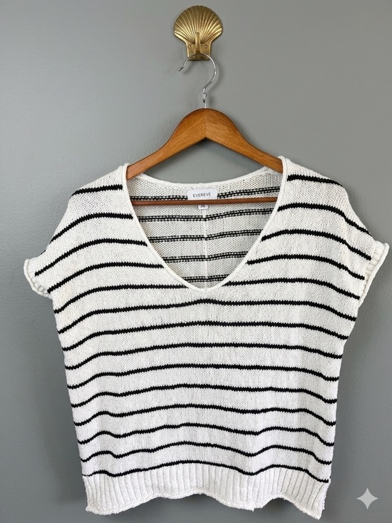 Evereve Tops - Evereve Striped V-Neck Knit Tshirt 100% Cotton M Black White Nautical Cap Sleeve